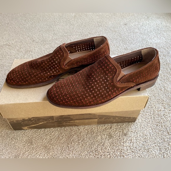 Trask Ali Perforated Brick English Suede Loafers Size 7.5 - Picture 2 of 4